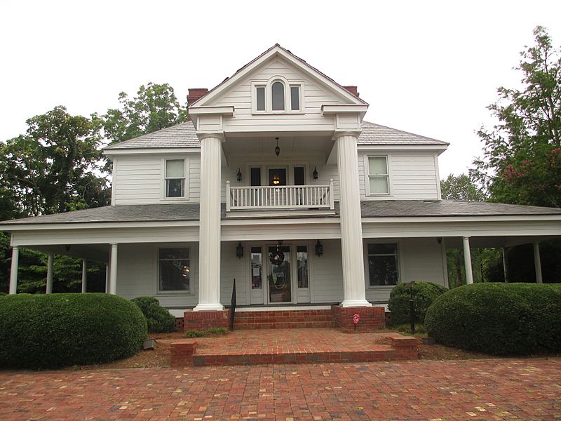 Archivo Wingate, NC Town Hall IMG 4253