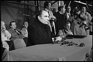 Archivo:3.5.74. F. Mitterrand à Toulouse (1974) - 53Fi5662