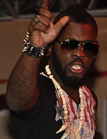 Arafat Dj en prestation 4 (cropped).jpg