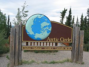 Archivo:Arctic Circle sign
