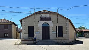 Archivo:Ayto de Poza de la Vega