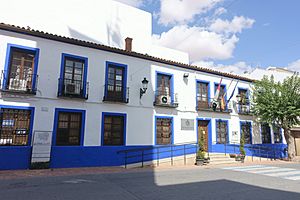 Archivo:Ayuntamiento de Villanueva de Alcardete