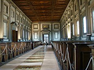 Archivo:Biblioteca medicea laurenziana interno 01