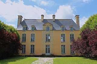 Bretteville-l'Orgueilleuse château de la Motte.JPG