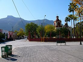 Cabeza de León desde la plaza de Bustamante - panoramio.jpg
