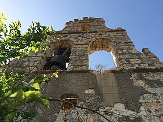 Campanario de la Iglesia de Quintanilla del Monte en Juarros.jpg