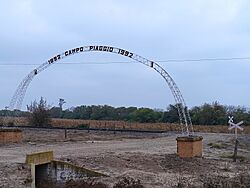 Campo Piaggio, acceso desde ruta 10.jpg