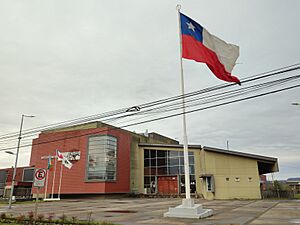 Archivo:CentroCulturalLautaro