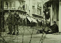 Archivo:Curfew in Tel Aviv H ih 039