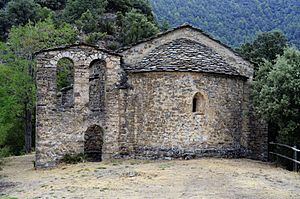 Archivo:Ermita de La Piedad en Santaliestra (49817129292)