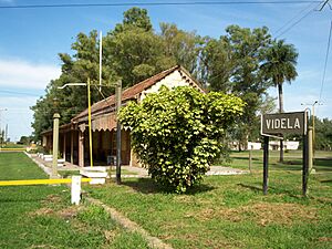 Archivo:Ex estación Videla del Ferrocarril Belgrano