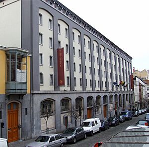 Archivo:Facade avant
