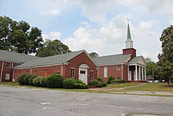 Fair Oaks United Methodist Church, Cobb County, GA April 2017.jpg