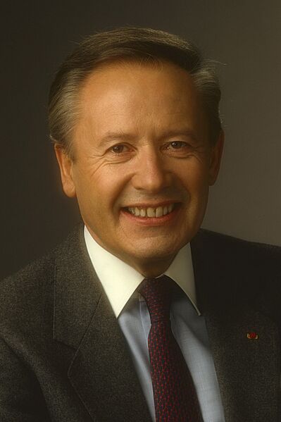 Gaston Thorn 1990 (cropped)