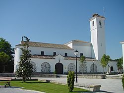 Archivo:Iglesia en Villanueva de la Cañada