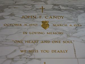 Archivo:John Candy's grave