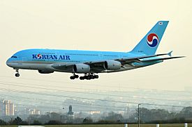 Korean Air, HL7613, Airbus A380-861 (46715953275).jpg