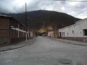 Archivo:Localidad de Volcán ( calle)