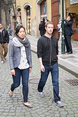 Archivo:Mark Zuckerberg in Prague 2013
