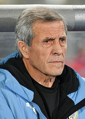 Archivo:Oscar Tabárez 20171114 (cropped)