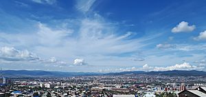 Archivo:Panorama of Ulan-Ude. View from Mount Komushka