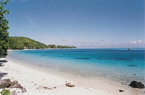 Archivo:Plage d'Avea Huahine