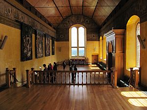 Archivo:Stirling Castle Chapel Royal interior