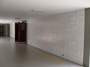 Archivo:UCV 2015-166.1a Mural de Victor Valera, 1956