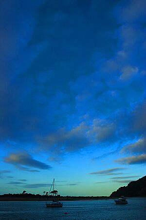 Archivo:Whakatane Harbour