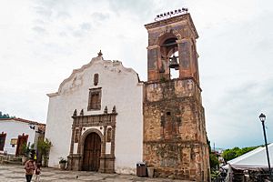Archivo:Antigua iglesia de Tapalpa