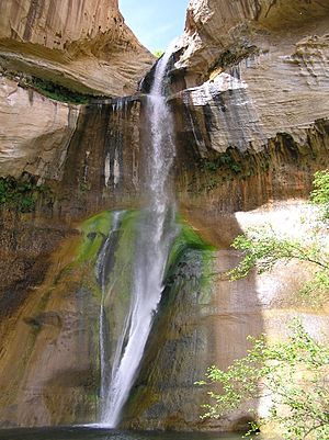 Archivo:Calf Creek falls