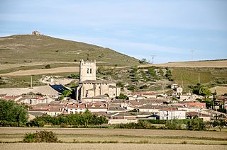 Castrillo-murcia-panoramica-con-ermita-santa-barbara.jpg