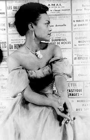 Archivo:Eartha Kitt