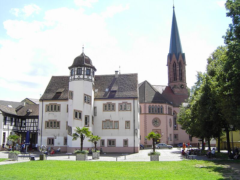 Emmendingen Schlossplatz mit ev Kirche