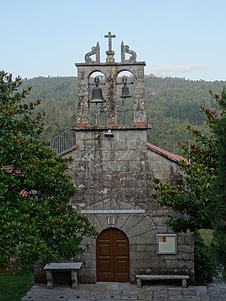 Fachada Igrexa Cundíns, Cabana de Bergantiños.jpg
