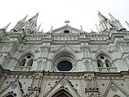 Archivo:Fachada principal de Catedral de Santa Ana