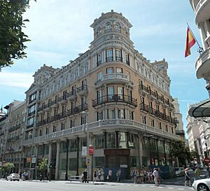 Archivo:Hotel de las Letras (Madrid) 01