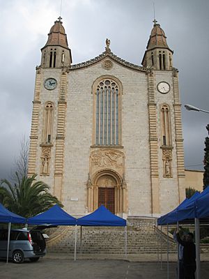 Archivo:IglesiaCalvià-rafax