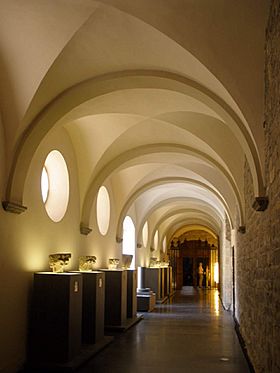 Jaca - Catedral, claustro y Museo Diocesano 03.jpg