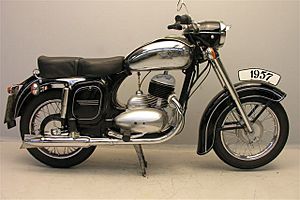 Archivo:Jawa 353 250 cc 1958