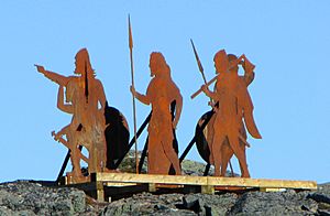 Archivo:L'Anse aux Meadows, Norse statues