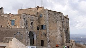 Archivo:Mallorca-Sant Salvador-Convent-Entrance-02