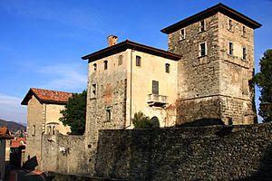 Archivo:Massino Visconti castello