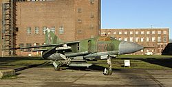 Archivo:MiG-23ML 332