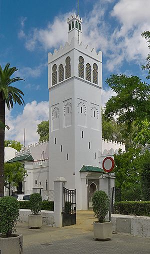 Archivo:Pabellón de Marruecos (Sevilla 1929). Torre (cropped)