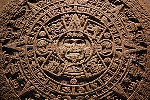 Archivo:Piedra del Sol. Museo Nacional de Antropología, México. MPLC 02