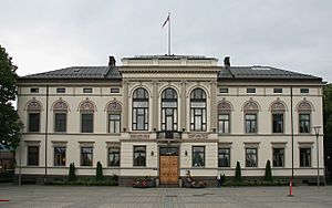 Archivo:Porsgrunn town hall
