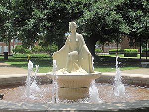 Archivo:Revised Lady of the Mist at LA Tech IMG 3767