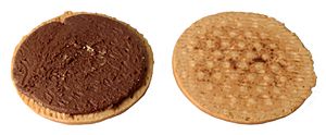 Archivo:Sandwich cookie, split