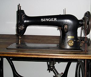 Archivo:Singer sewing machine detail1